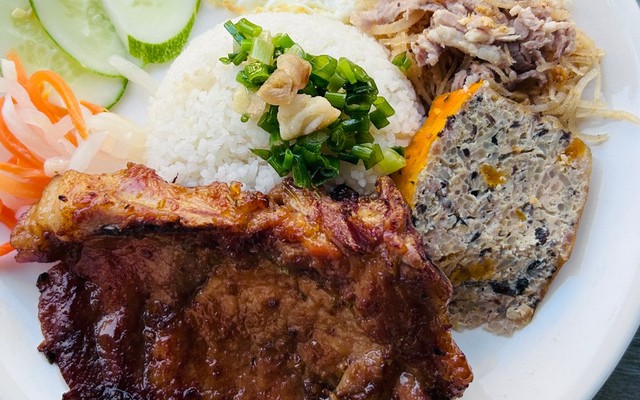 Cơm Tấm Đường Số 14 - Cơm Sườn & Bì Chả La