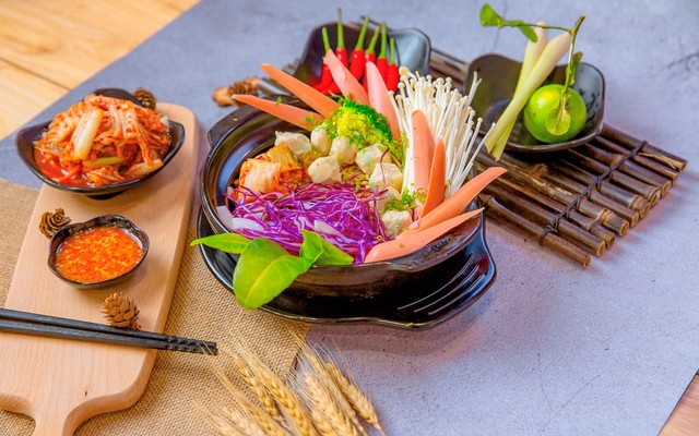 Tiệm Lẩu Kimochi - Lẩu Bò Cuộn , Lẩu Hải Sản & Lẩu Thái Viên - Lê Thị Hà