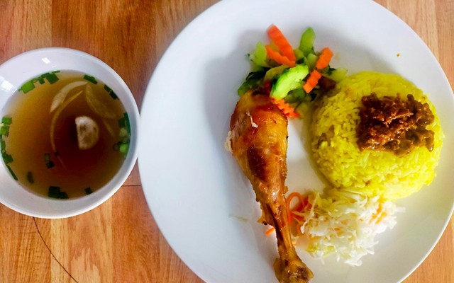 Cơm Gà Hội An & Bún Bò Huế - 01 Nguyễn Thiện Kế