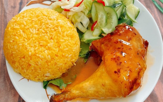 Cơm Gà & Đồ Ăn Vặt Nhà Ry - Nguyễn Xiển