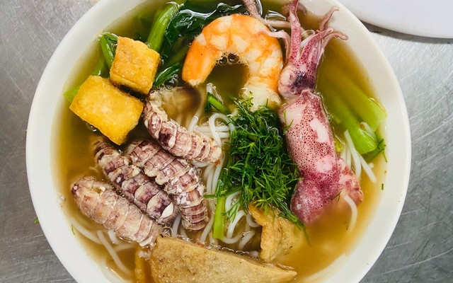 Bún Hải Sản Ngọc Trang - 217 Trần Hưng đạo