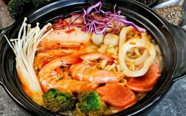 Busan - Mì Cay & Chè - Ngãi Cầu