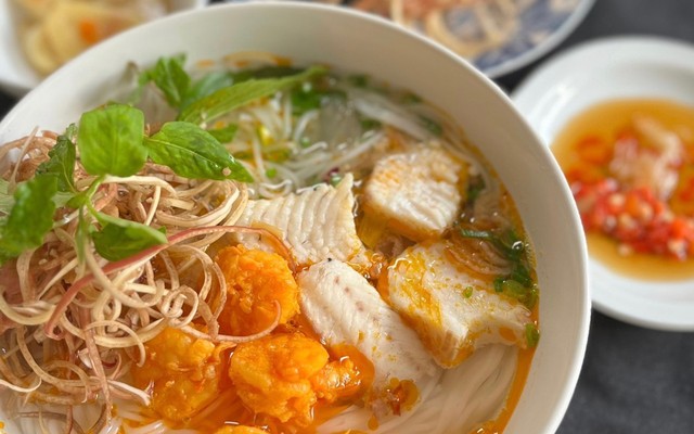 Bún Cá Kiên Giang Thuý Diệu - Trần Hoàng Na
