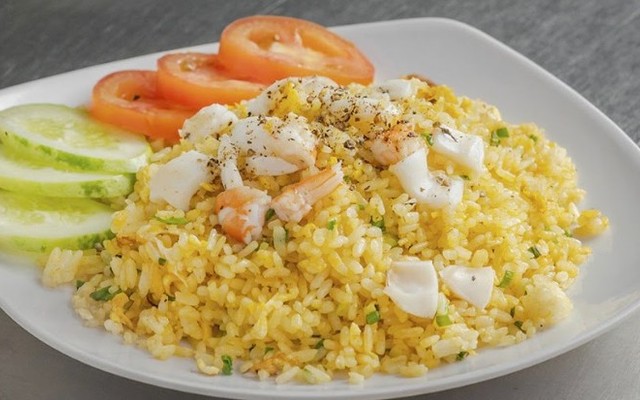 Tiệm Trà, Ăn Vặt Sóc Con & Bún Bắp Bò - Đường Số 7