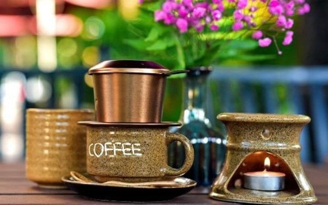 Đá Xanh Coffee - Nguyễn Ái Quốc