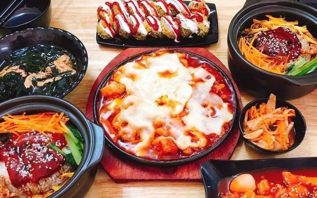 Julee - Đồ Hàn, Cơm Gà & Ăn Vặt - Hạ Đình