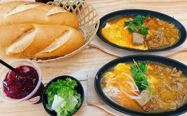 Bụng Bự Quán - Bò Né, Mì Xào Bò & Trà Dâu - Hẻm 79 Đường Hùng Vương