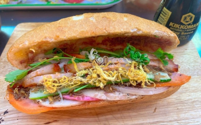 Bánh Mì, Burger & Cà Phê Muối Hân Phát - Hưng Phú