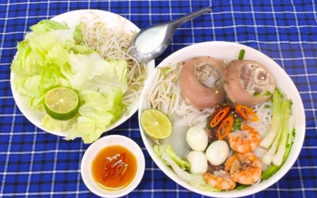 Tiệm Hủ Tiếu Gõ - Nguyễn Văn Tiên