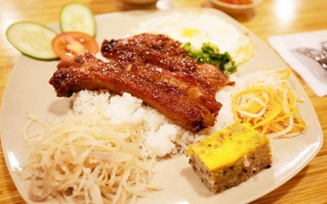 Cơm Tấm Sườn Que - Lý Chính Thắng