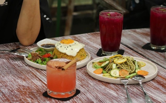 Beanthere Cafe - Cơm Văn Phòng & Trà Trái Cây - Hoàng Sa