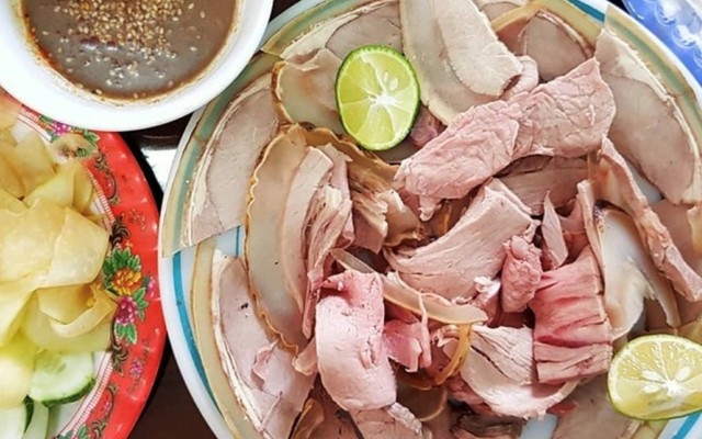 Bê Thui Vạn Phúc - Đinh Thị Thi