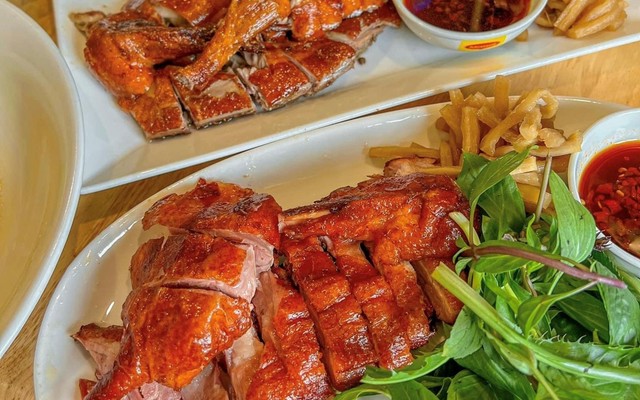Tiệm Đồ Quay Phố Ga - Vịt & Heo Quay - Dương Đình Nghệ