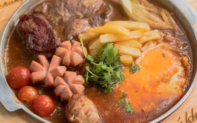 Bánh Mì Chảo Nhất Nam - Trần Đại Nghĩa