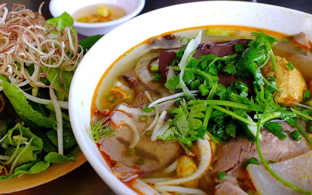 An An - Bún Bò Huế Đà Lạt & Cà Ri Gà Ấn Độ