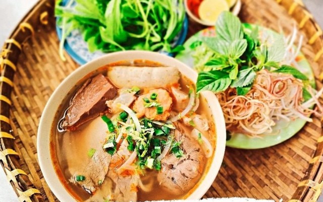 Bún Bắp Bò Cây Khế - Đường D1