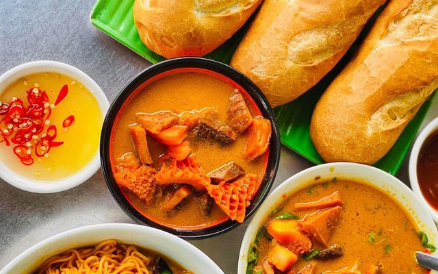 Phá Lấu Bò & Gỏi Khô Bò Cô Trâm - Bùi Đình Tuý