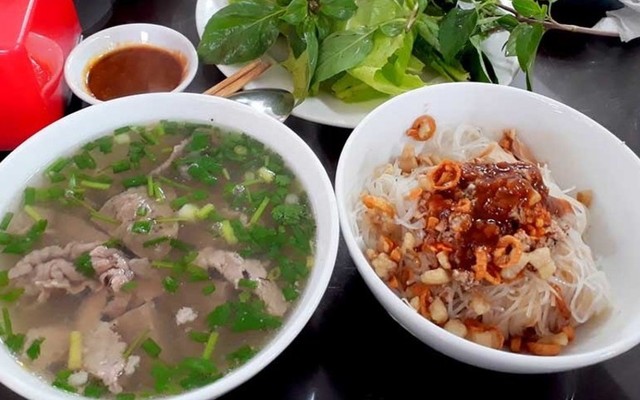 Dì Ba Gia Lai - Phở Khô, Bánh Canh & Bún Riêu Tôm Gia Lai