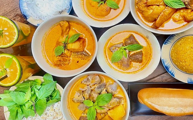 Hamin Quán - Cà Ri Gà & Cà Ri Bò - Bến Bình Đông