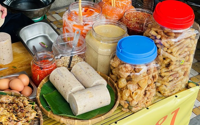 Quán Ăn 81 - 157 Trưng Nữ Vương