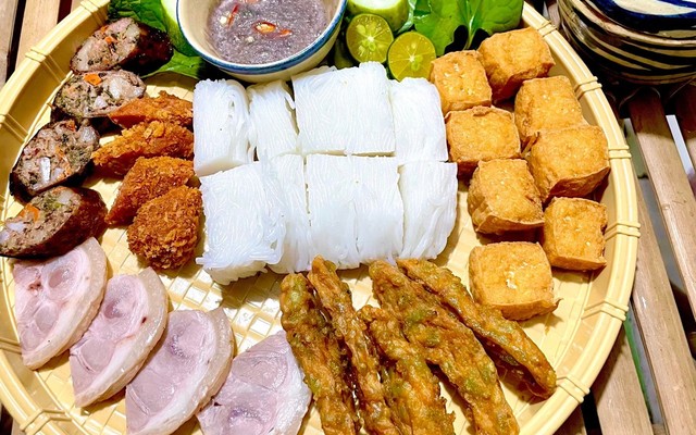Bún Đậu Hoa Sữa - Tăng Nhơn Phú