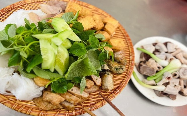 Lòng Đức Quán - Xương Má Đào & Bún Đậu Mắm Tôm - Chu Huy Mân