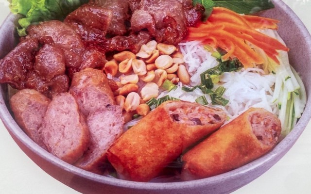 Bánh Mì & Bún Thịt Nướng Tâm Anh - Trường Sa