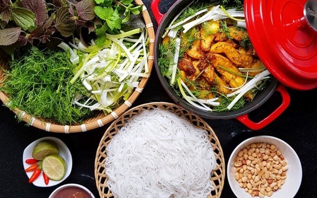 Chả Cá Lăng, Bún Thịt Nướng & Cánh Gà Chiên Mắm - 18 Lò Sũ