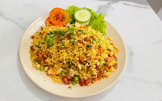 Cơm Gà Xối Mỡ Quân Ký - Big C Đồng Nai