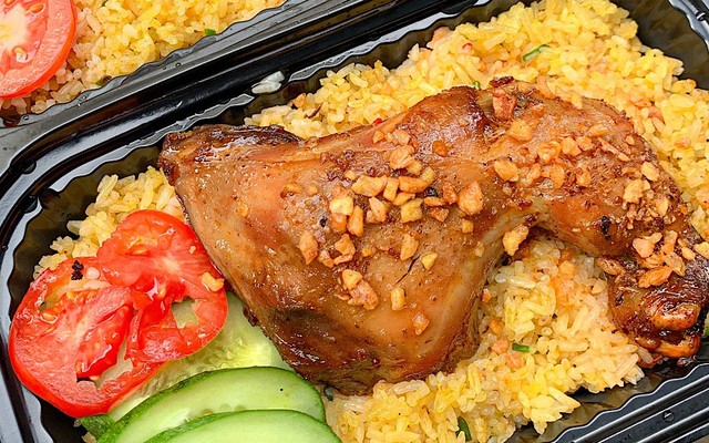 Cơm Gà Xối Mỡ Ba Đình - Tống Văn Hên