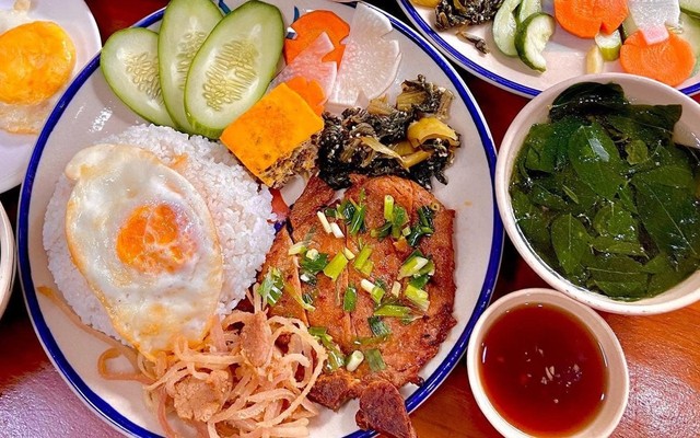 Cơm Tấm Sườn Nướng Hạt Ngọc Trời - Hùng Duệ Vương