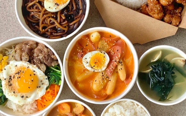 Tiệm Gà Bảo Bảo