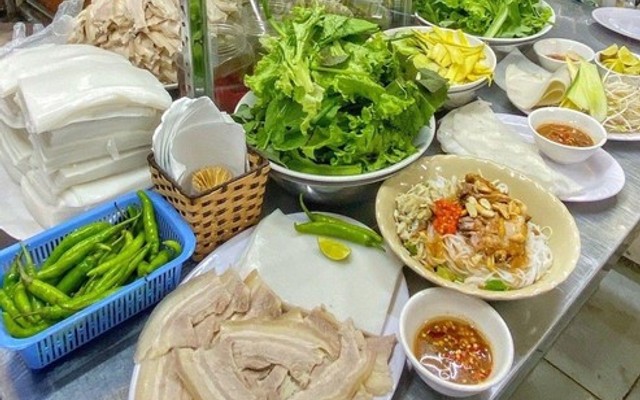 Bi Mỹ Chợ Cồn - Bánh Tráng Thịt Heo, Bún Mắm & Nước Ép - Chương Dương