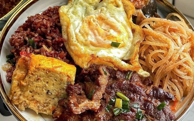 Cơm Tấm Sài Gòn Hưng Còi