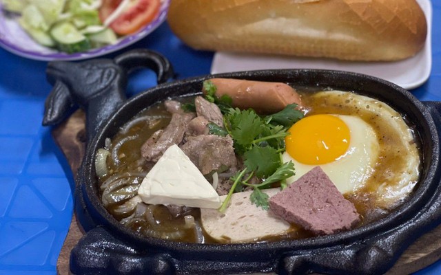 Bò Né 126 - Cơm Bò Xào & Cơm Gà - Lý Thái Tổ