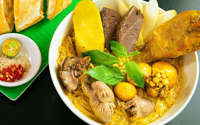 Cà Ri Gà Bà Sáu - Huỳnh Tấn Phát