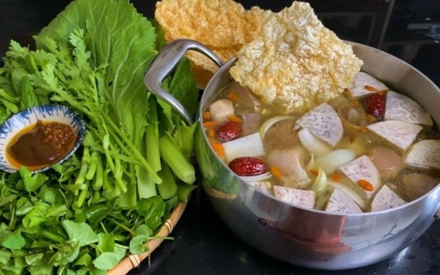 Lẩu Đuôi Bò Hùng Rơm 10 - Đinh Bộ Lĩnh