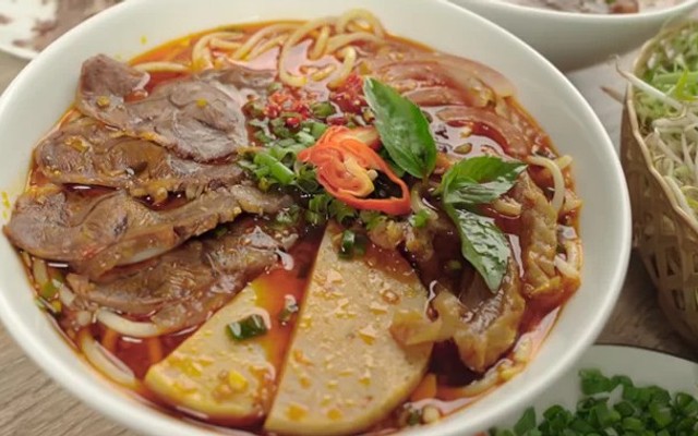 Hủ Tiếu Nam Vang Tử Đình Quán - Bánh Canh Cua & Bún Bò - Thống Nhất