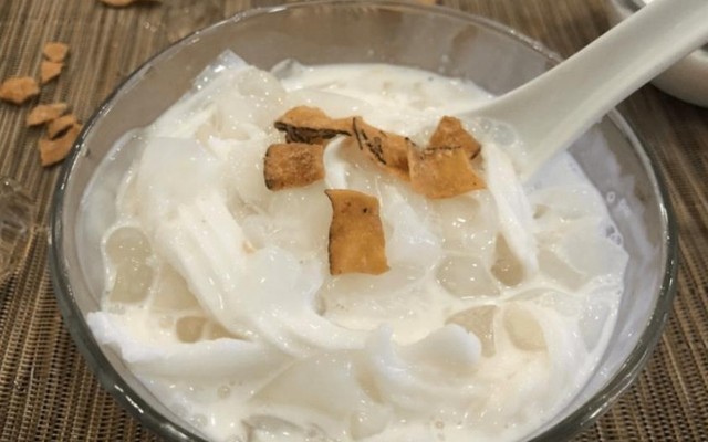 Bánh Tráng Trộn Tóp Mỡ, Chè Dừa Dầm & Tré Trộn - 771 Trần Cao Vân