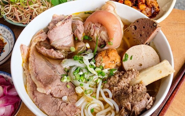 Bún Bò Bà Viên - Ấp Chiến Lược