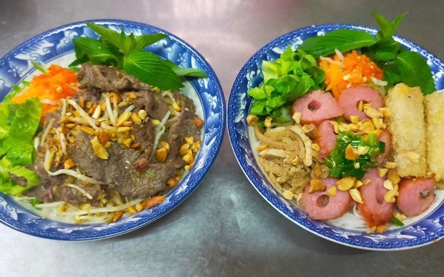 Bún Xào Đề Thám - Bún Xào Bò, Gỏi Cuốn & Sâm - Đề Thám