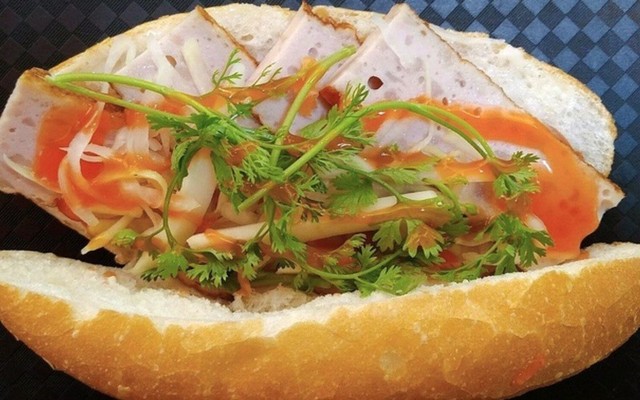 Bánh Mì Chả Nóng Dũng Hạnh - Tô Hiệu