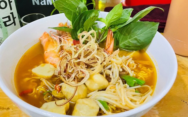 Quán Xiên Que Bạn Nữ