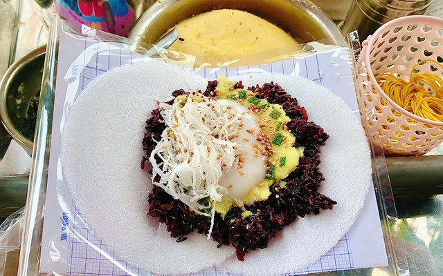 Xôi Nếp Than Quốc Huy