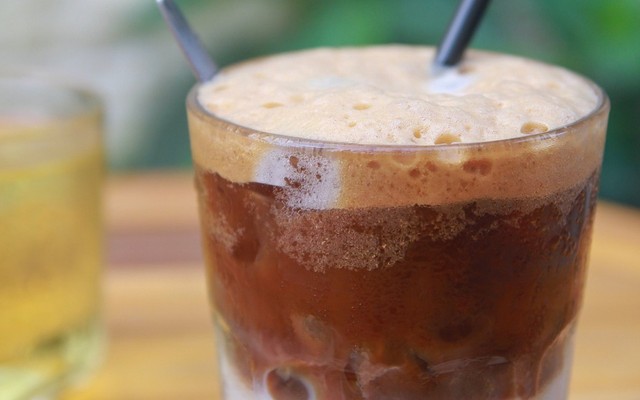 PHÊ Coffee & Tea - Hoàng Tam Kỳ