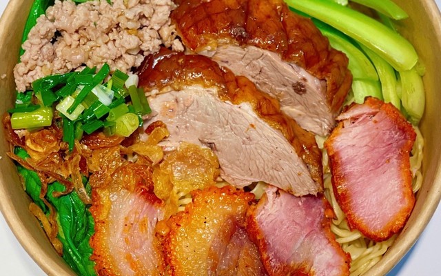 Mì Trộn Vịt Quay Xá Xíu & Trà Lôi Ký - Phùng Văn Cung