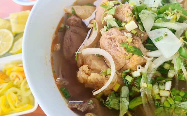 Bếp UQ - Món Huế & Lẩu Ngon - Nguyễn Xí