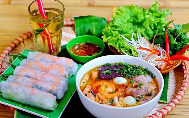 Bánh Canh 79 - Hồ Đền Lừ