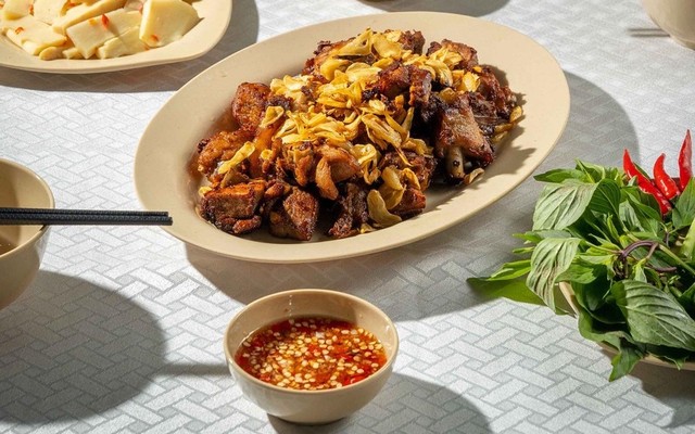 Phố Hàng Ngan - Ngan Cháy Tỏi & Ngan Giả Cầy