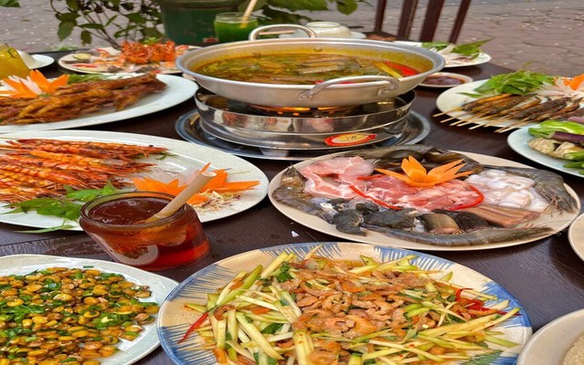 Cơm Tấm Hoàng Thành - Phan Đình Phùng